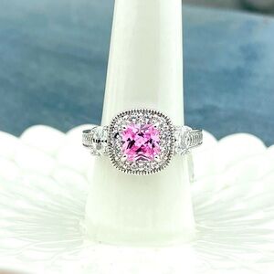 NWT Boutique Pink Cushion Cut Rhinestone Baguette Fashion Ring Size 5